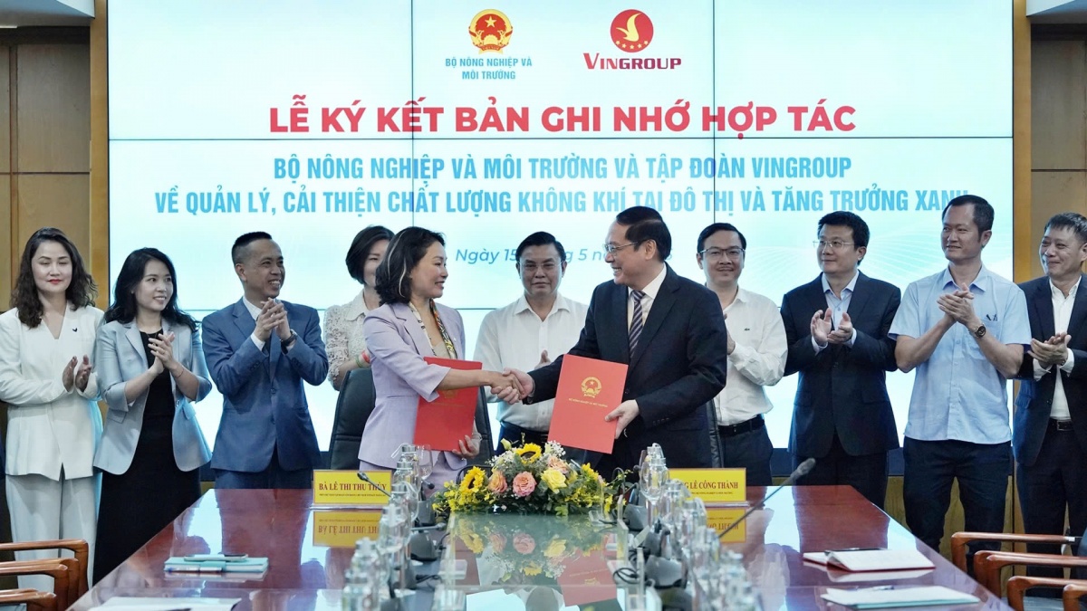 Hợp tác với Vingroup (VIC), Bộ Nông nghiệp & Môi trường sẽ ưu tiên sử dụng Xanh SM, VinFast