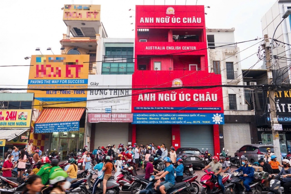 Nóng: Một trung tâm anh ngữ tại TP. HCM thu tiền tỷ học phí rồi bất ngờ đóng cửa, phụ huynh điêu đứng