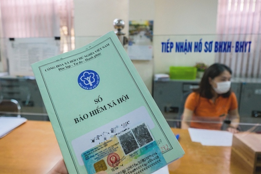 Giả mạo thẻ BHYT, dùng thẻ của người khác đi khám bệnh có thể bị phạt từ 40 triệu đồng