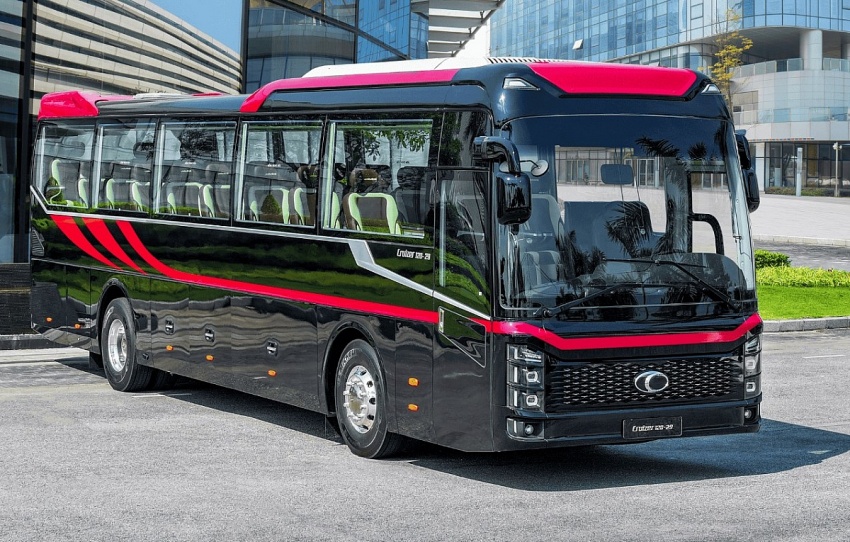 THACO của ông Trần Bá Dương vừa ra mắt dòng xe khách 47 chỗ, bảo hành lên tới 200.000km