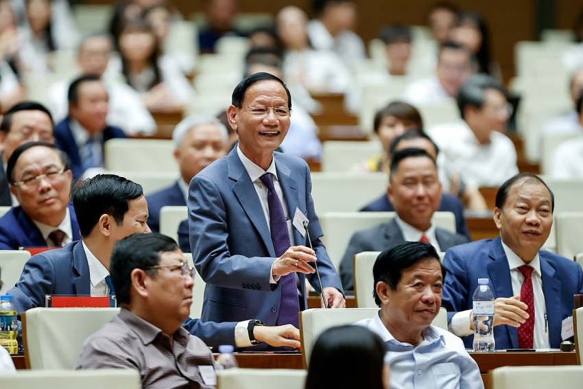 Đứng trước Thủ tướng, doanh nhân Vũ Văn Tiền ví Nghị quyết 68 như 'nắng hạn gặp mưa rào' với kinh tế tư nhân