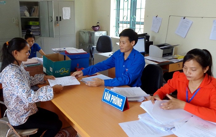Quy định mới nhất về bằng cấp với cán bộ, công chức xã: Bằng đại học không chính quy có bị tinh gọn?