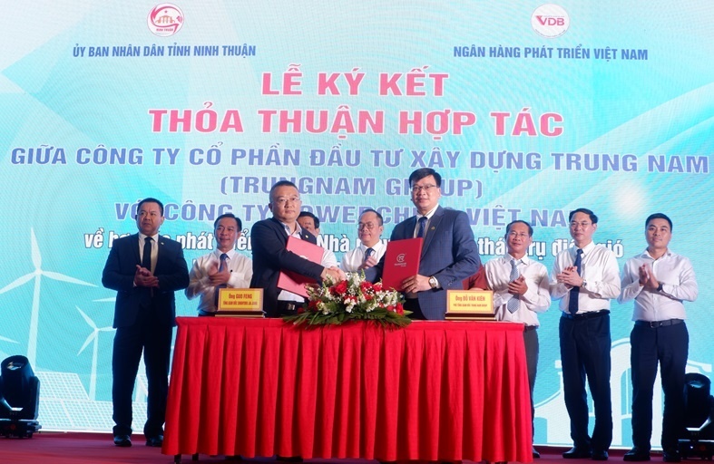 Tập đoàn Trung Quốc bắt tay doanh nghiệp Việt xây tổ hợp năng lượng tái tạo tại Ninh Thuận