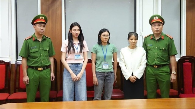 Hé lộ nhân vật đứng sau hệ sinh thái kinh doanh của Hoa hậu Thùy Tiên