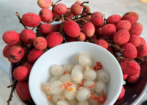 Loại quả từng bị ngó lơ nay 'lên đời' thành đặc sản dân phố mê mẩn vì hương vị lạ, giá tới 80.000 đồng/ kg