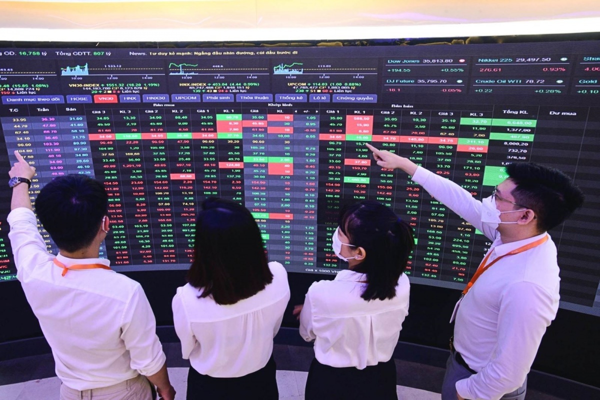 Tín dụng vượt ngưỡng 135% GDP, cao nhất Đông Nam Á: Kinh tế Việt Nam ‘khát’ một thị trường vốn đúng nghĩa