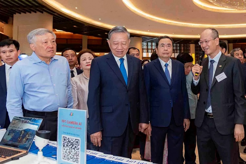 FPT: Gần 3 thập kỷ bền bỉ vươn ra thế giới và kỳ vọng bứt tốc cùng Nghị quyết 68