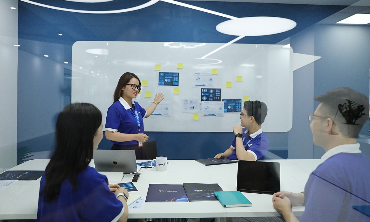 Cuối tháng này, FPT sẽ đưa nhân viên AI vào một ngân hàng lớn tại Việt Nam