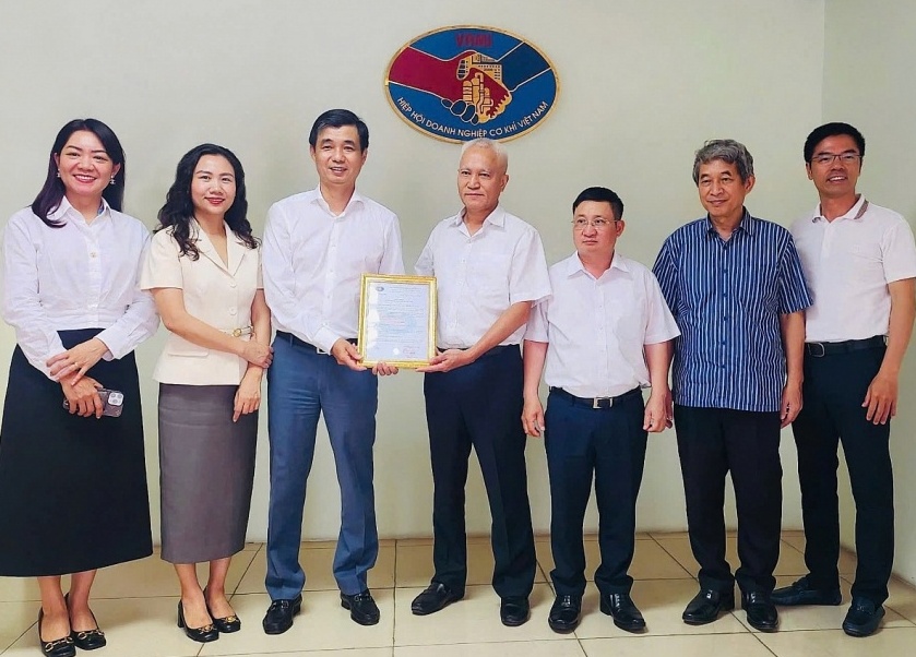 Hưởng ứng Nghị quyết 68, Hòa Phát (HPG) gia nhập VAMI tăng cường hợp tác với các doanh nghiệp cơ khí Việt Nam