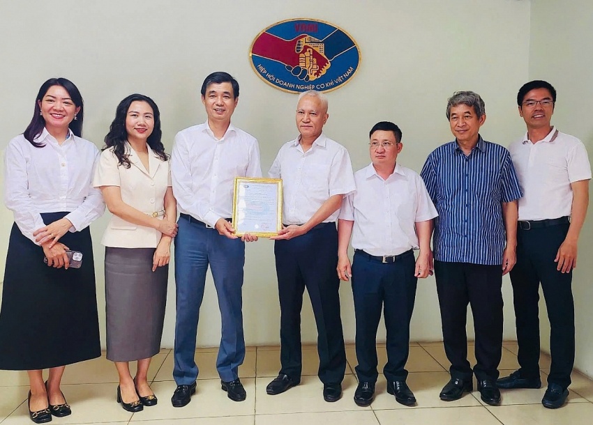 Hưởng ứng Nghị quyết 68, Hòa Phát (HPG) gia nhập VAMI tăng cường hợp tác với các doanh nghiệp cơ khí Việt Nam