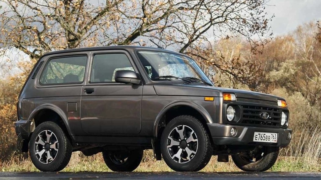 Chiếc SUV off-road của Lada giá rẻ như cho tại Việt Nam: Thiết kế quen thuộc, trang bị lại là điều đáng bàn