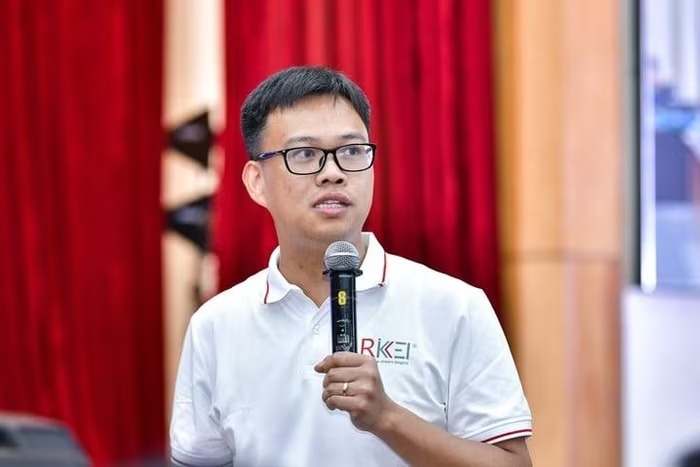 Cựu sinh viên ĐH Bách khoa Hà Nội chỉ ra sai lầm của người trẻ khi đi làm, phải học cách ‘nổ'