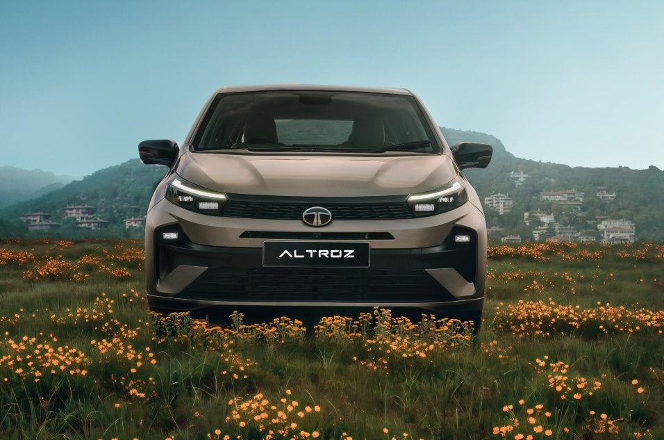 Mẫu hatchback giá chỉ từ 185 triệu: 4 phiên bản với nhiều trang bị, thiết kế đẹp đẳng cấp, phù hợp với khách hàng trẻ