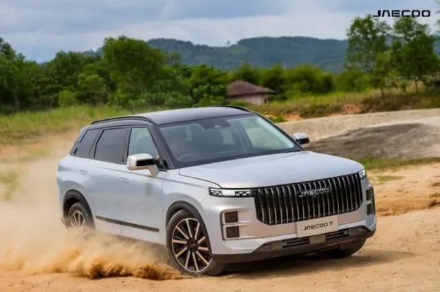 Loạt mẫu xe ô tô Trung Quốc giảm giá rẻ như cho trong tháng 5/2025, ngang SUV cỡ A đã có xe sang lái