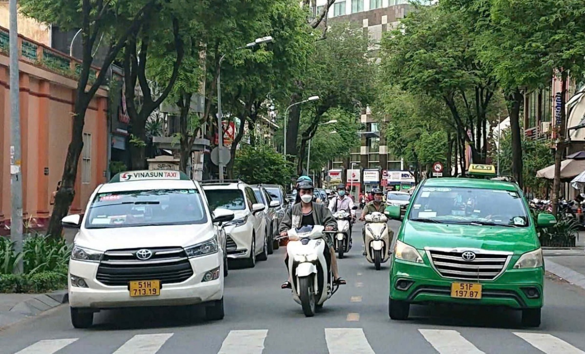 Xanh SM và Grab 'nuốt chửng' thị trường gọi xe: 2 ông lớn taxi truyền thống Mê Linh, Vinasun còn chia nhau 3% thị phần