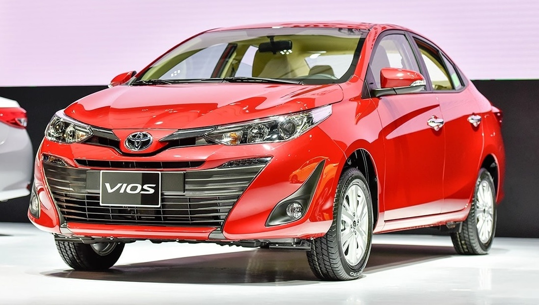 Loạt xe mới đồng loạt giảm giá, cửa tiền 300 triệu đã sở hữu 3 mẫu ô tô chất ‘mưa không đến mặt, nắng không đến đầu’