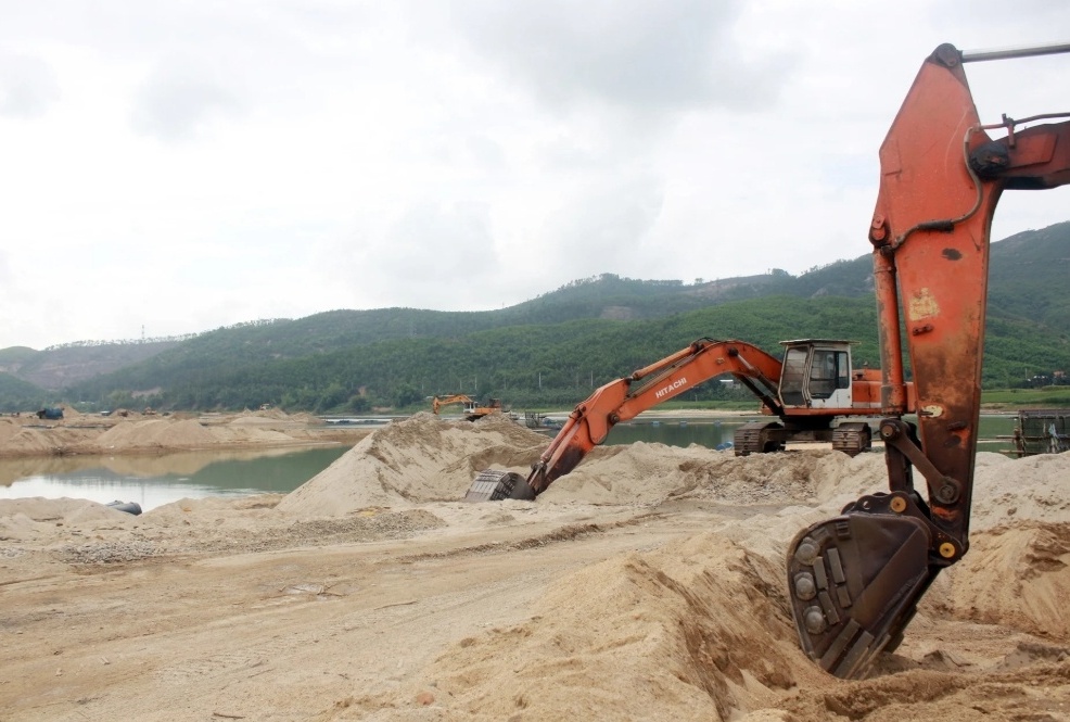 Công an khởi tố vụ đấu giá mỏ cát gấp 300 lần giá khởi điểm