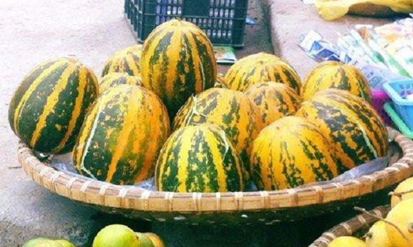 Thứ quả rẻ bèo, bán đầy chợ Việt bị chê 'nhạt như nước ốc' nhưng bổ như nhân sâm: Làm món mát lịm ngày hè ai cũng mê