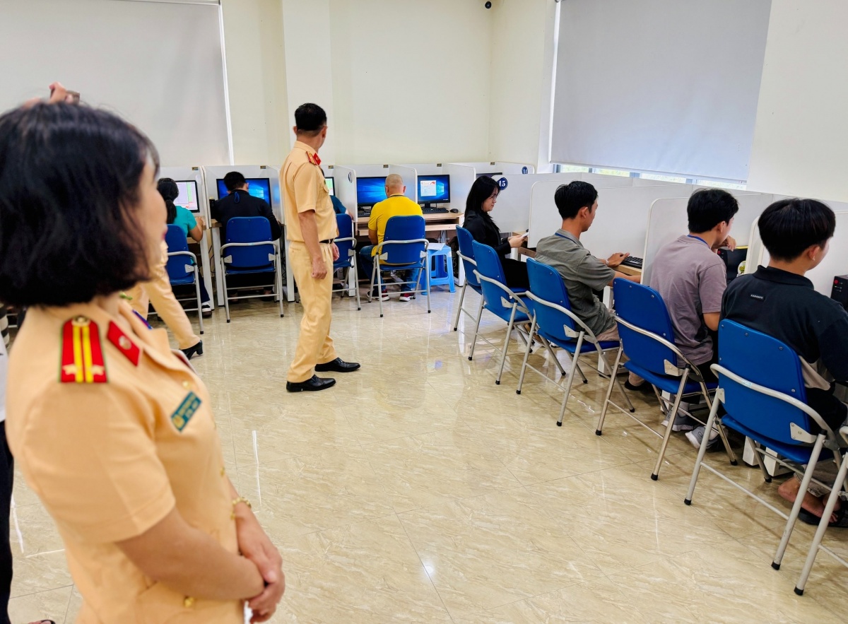 Chỉ còn ít ngày sẽ ‘xóa sổ’ học tủ, đại diện Cục CSGT đưa ra cách học ‘đúng, trúng’ khi thi bằng lái ô tô các hạng