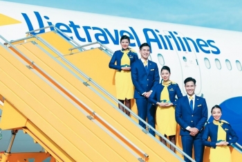 Hãng bay giá rẻ lớn nhất Đông Nam Á ngỏ ý đầu tư vào Vietravel Airlines của Bầu Hiển