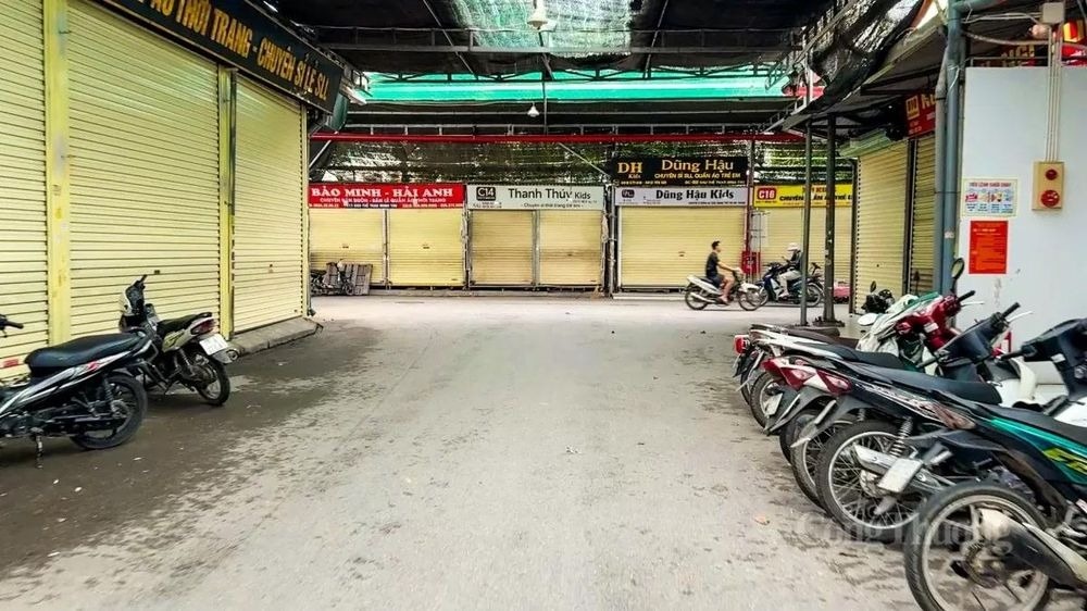 Chợ Ninh Hiệp vắng lặng bất thường giữa chiến dịch truy quét hàng giả: Tiểu thương lý giải nguyên nhân