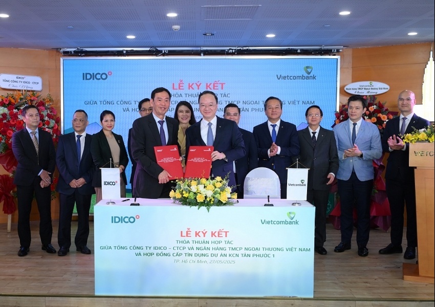 Vietcombank ký kết hợp tác với IDICO, tài trợ 4.000 tỷ đồng cho dự án KCN Tân Phước 1