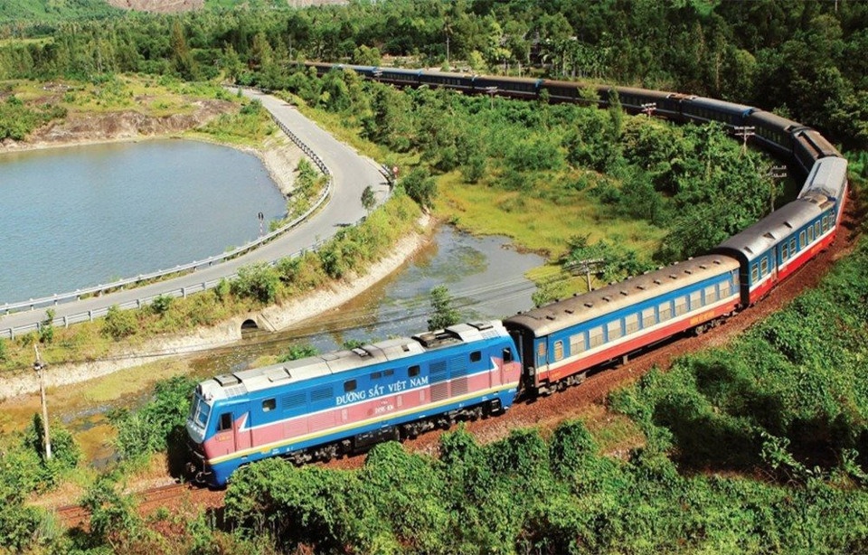 Phó Thủ tướng chỉ đạo sớm triển khai xây dựng tuyến đường sắt Lào Cai - Hà Nội - Hải Phòng