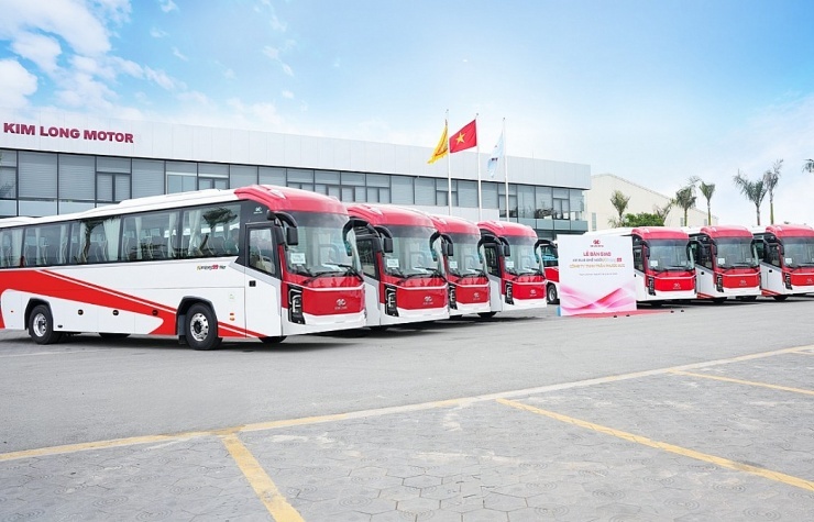 Hãng xe Việt Kim Long Motor vừa bàn giao lô xe khách phục vụ thành phố đáng sống nhất Việt Nam