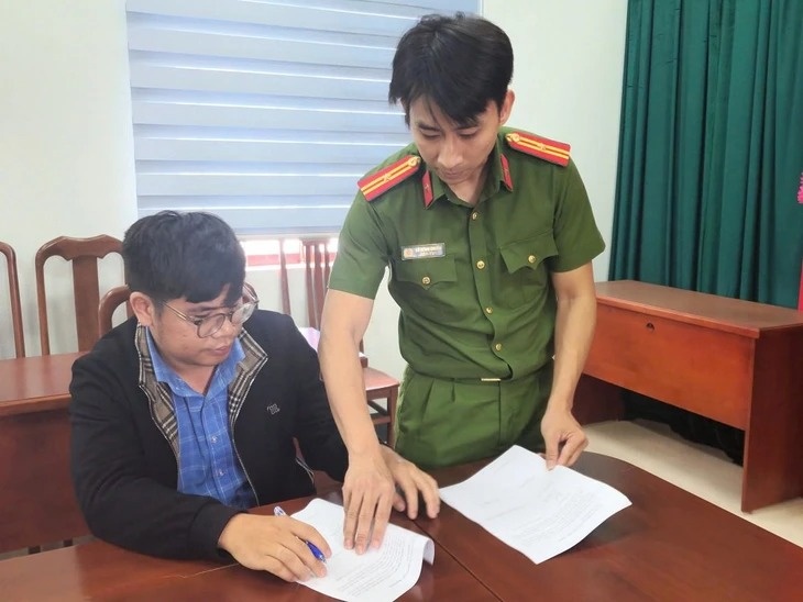 Nhận hối lộ 19 lần để cấp Giấy phép xây dựng, một công chức TP bị bắt giam