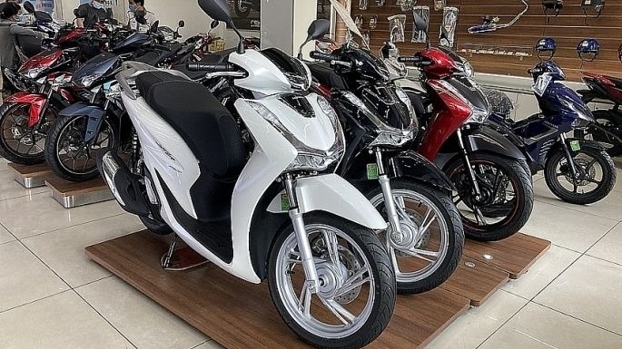 Người Việt dè chừng kiểm định khí thải, các đại lý xe máy có động thái khiến thị trường 'nhảy múa'