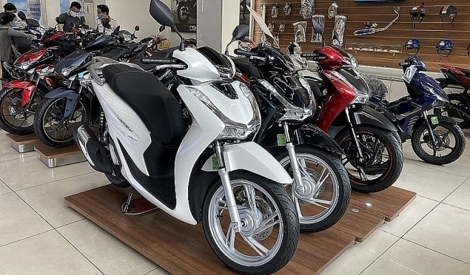 Người Việt dè chừng kiểm định khí thải, các đại lý xe máy có động thái khiến thị trường 'nhảy múa'