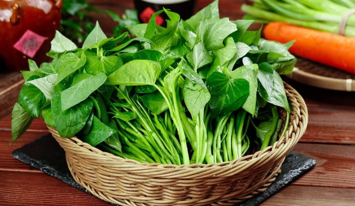 Loại rau từng dùng chống đói nay lại là ‘nhân sâm của người nghèo’: Giá chỉ 25.000 đồng/kg, được bán bạt ngàn ngoài chợ