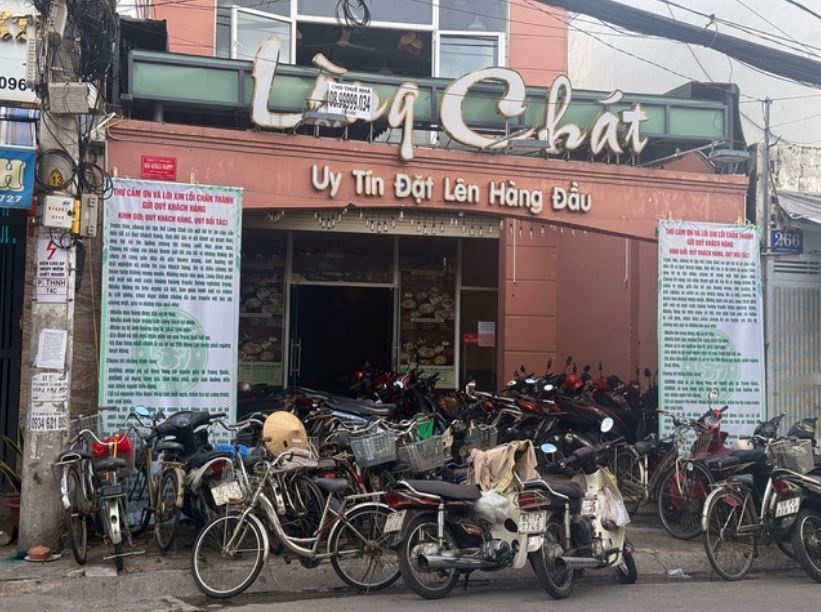 Không có khách hàng, quán Lòng Chát tại TP. HCM thông báo đóng cửa