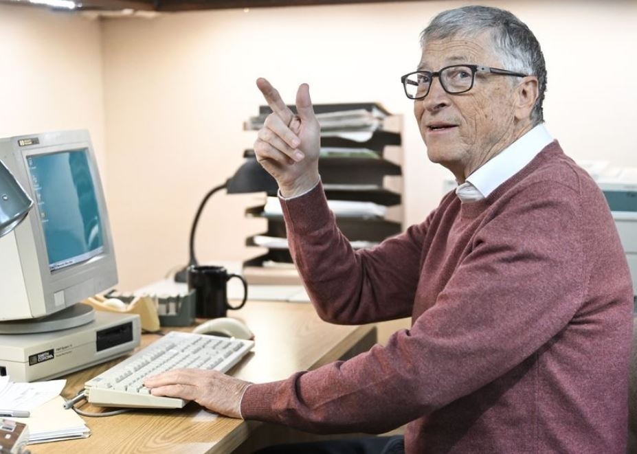 Ông vua công nghệ Bill Gates  chỉ ra 3 nghề 'không bao giờ thất nghiệp' dù bão AI càn quét toàn cầu, nghề đầu tiên nhiều người bất ngờ