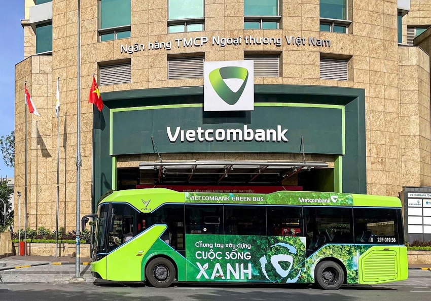 Ngân hàng với hơn 24.000 nhân sự triển khai xe buýt điện VinFast để đưa đón cán bộ nhân viên tại Hà Nội