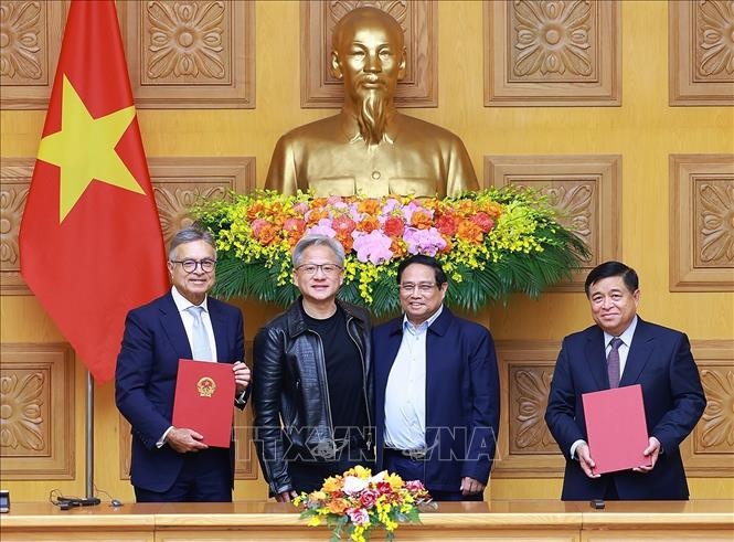 Tập đoàn Mỹ quy mô 125 tỷ USD sắp đến Việt Nam, ký thỏa thuận mở đường cho siêu dự án AI