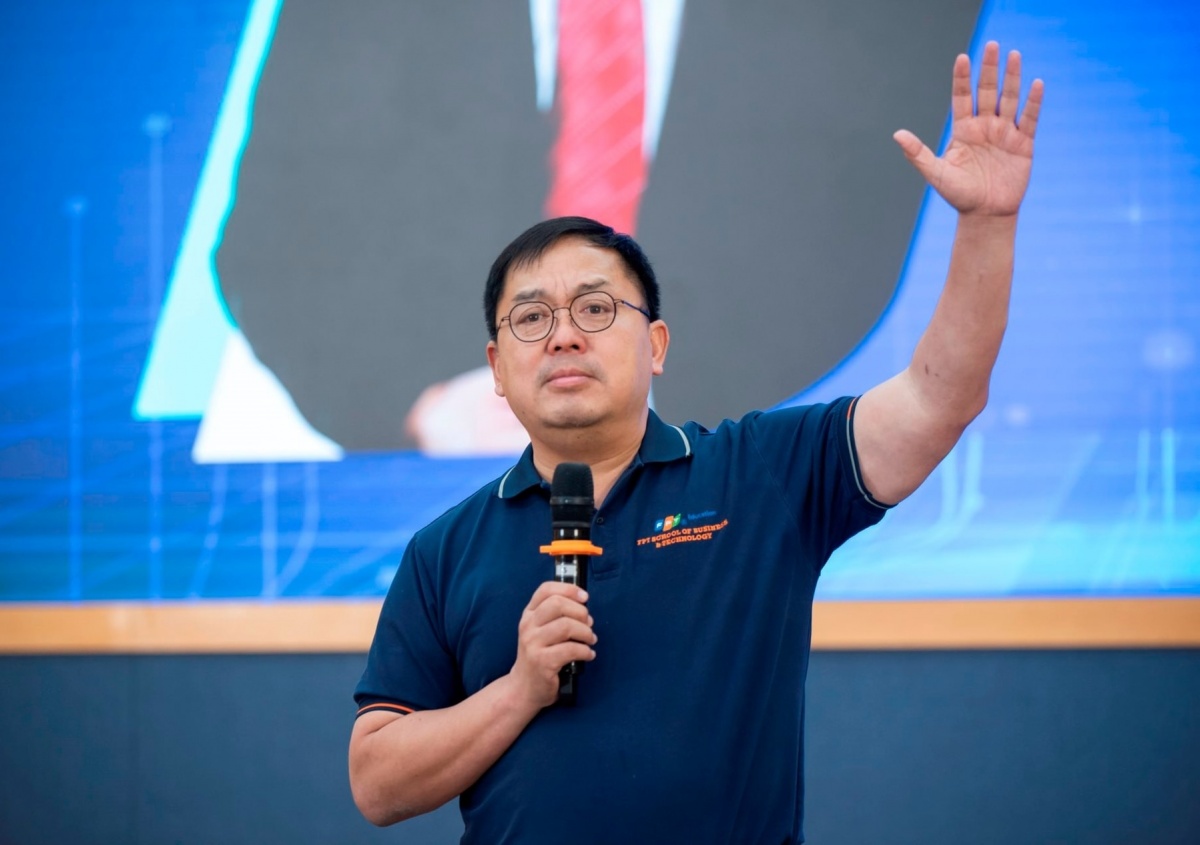 Sau nhiều năm làm CEO, ông Hoàng Nam Tiến chỉ thẳng cơ hội việc làm của ngành Marketing: 5 năm tới mức lương có như kỳ vọng?