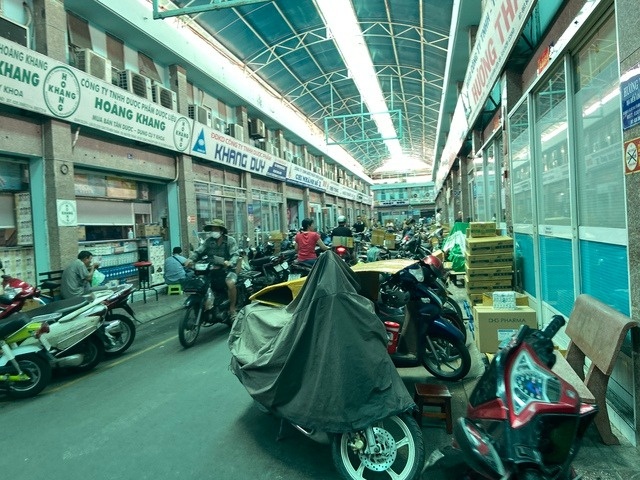 Sau chợ vải Ninh Hiệp, tới lượt chợ thuốc lớn nhất TP. HCM cửa đóng then cài