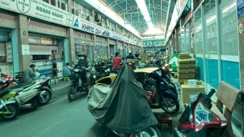 Sau chợ vải Ninh Hiệp, tới lượt chợ thuốc lớn nhất TP. HCM cửa đóng then cài