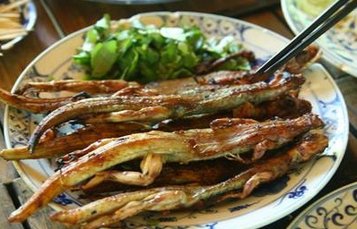 Thứ 'xưa không ai dám ăn' nay thành đặc sản đắt đỏ: Giá lên tới 1,4 triệu đồng/kg, dân phố mê mẩn