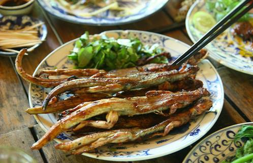 Thứ 'xưa không ai dám ăn' nay thành đặc sản đắt đỏ: Giá lên tới 1,4 triệu đồng/kg, dân phố mê mẩn