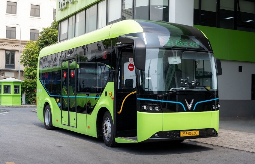 Chính thức triển khai xe buýt điện VinFast kết nối đến nơi đặt siêu dự án của Vingroup