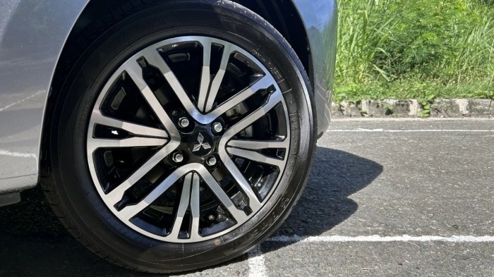 Mitsubishi Mirage ra mắt phiên bản mới giá mềm như bún: Tiêu chuẩn an toàn nâng cấp, thiết kế đẹp, ‘hạ đo ván’ với Toyota Vios