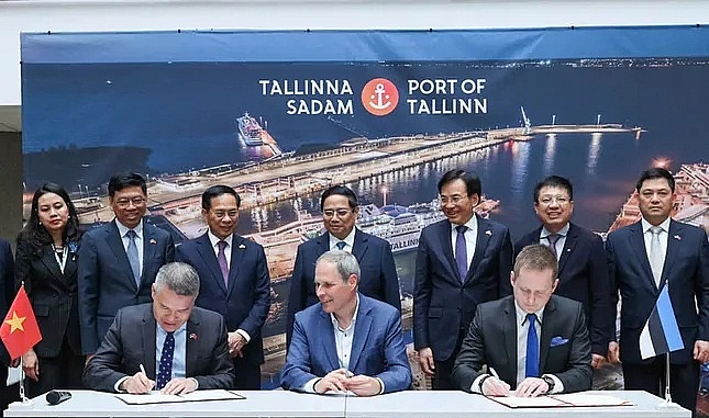 Tháp tùng Thủ tướng Phạm Minh Chính, VIMC (MVN) bắt tay với cảng biển lớn nhất Estonia