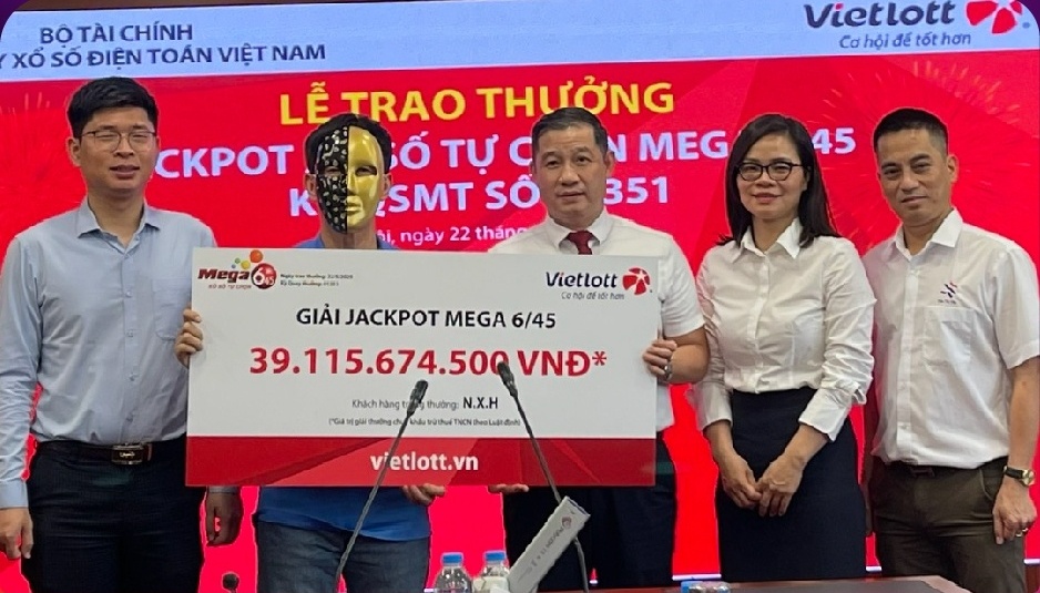 Người đàn ông U80 trúng độc đắc Vietlott hơn 39 tỷ đồng nhờ ‘thú vui lành mạnh của tuổi già’