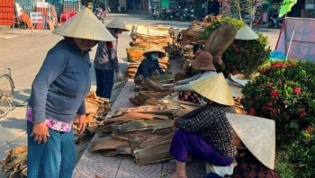 Nông dân Quảng Ngãi lập chợ 'quái lạ' mỗi tuần họp một lần, không bán cá thịt mà bán 'rác'