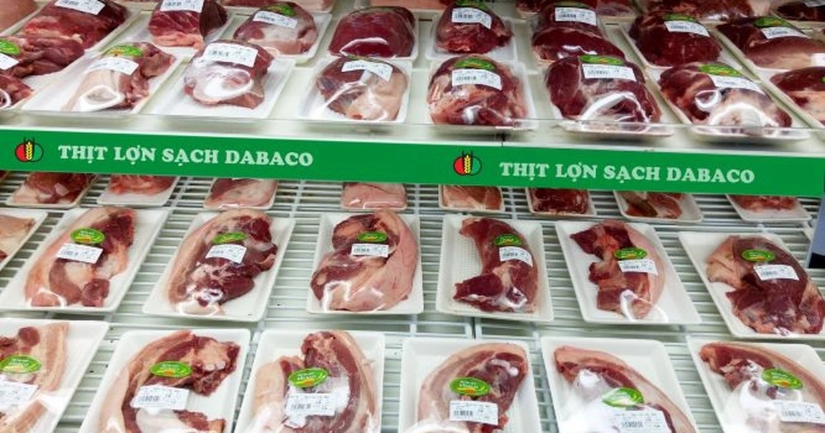 Thịt C.P. Việt Nam tồn đầy trên kệ hàng tại siêu thị Aeon Maxvalu