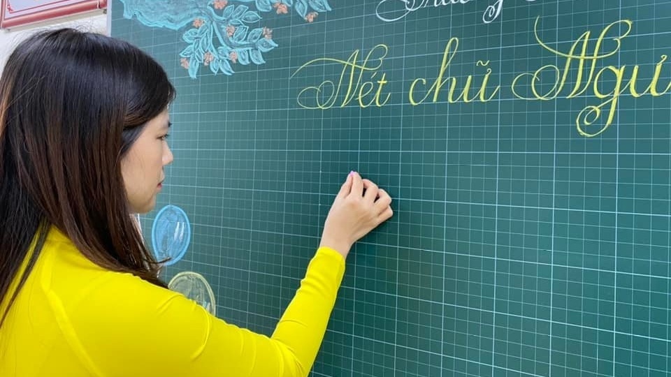 Đề xuất lương giáo viên mới khiến thầy cô 'mở cờ trong bụng', nhưng gây nhiều tranh cãi
