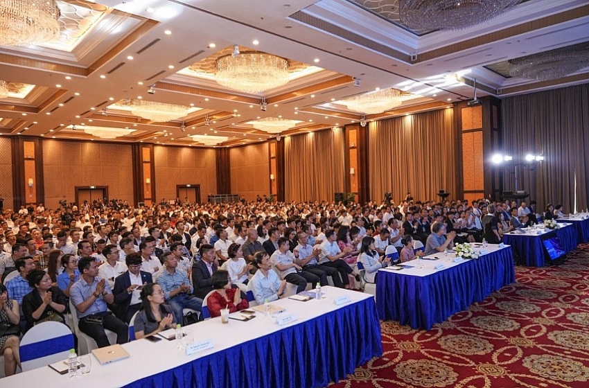 VinFast của tỷ phú Phạm Nhật Vượng tung chiến lược mới: Bắt tay 1.000 doanh nghiệp phụ trợ, cùng làm cùng hưởng thành quả
