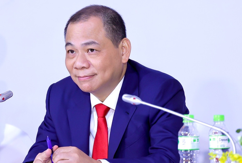 Tỷ phú Phạm Nhật Vượng đã rót 20.500 tỷ tài trợ không hoàn lại cho VinFast